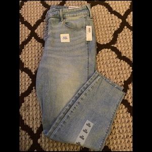 NWT Old Navy Rockstar Jeans